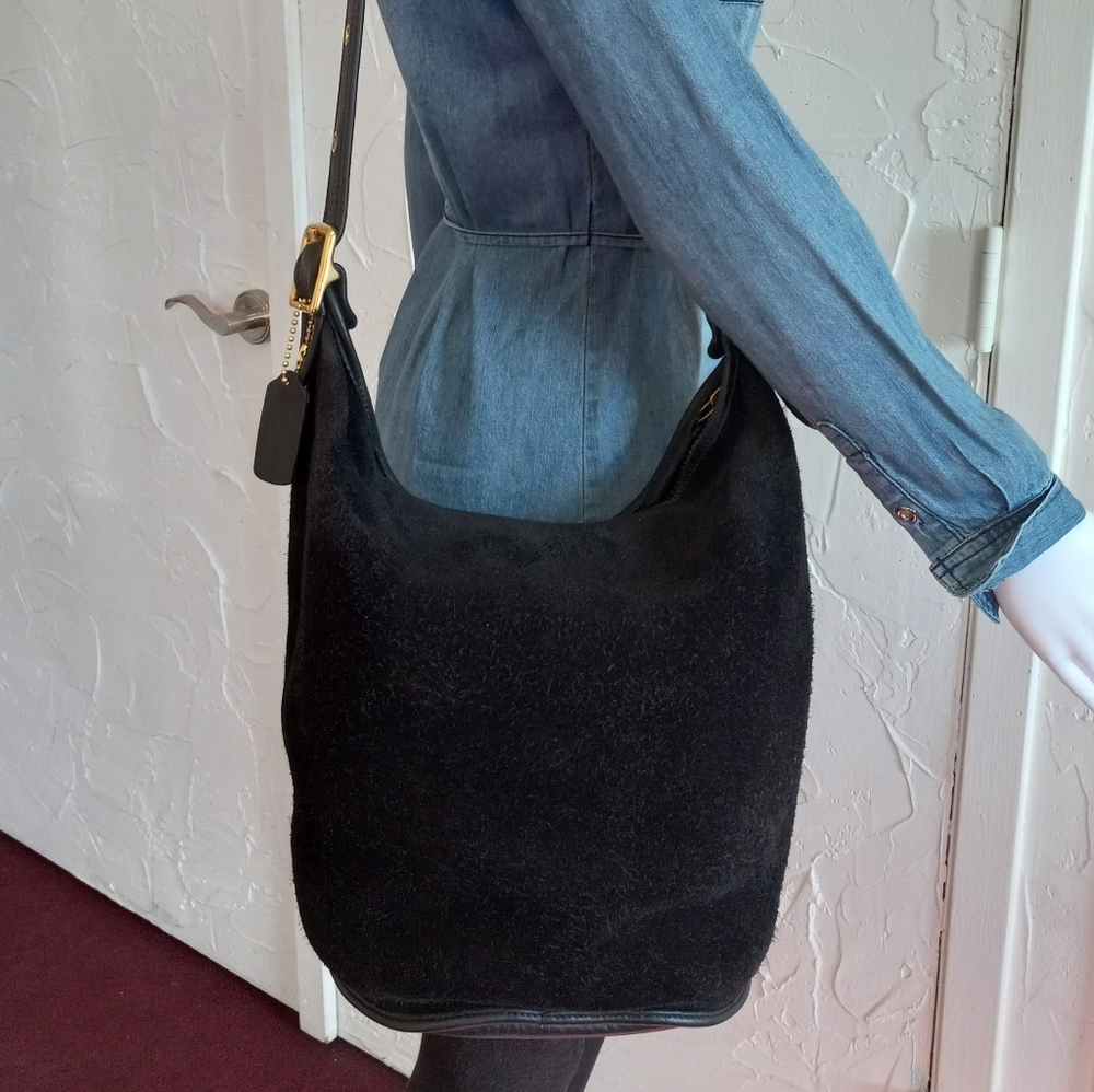 Coach Berkeley Duffle Sac in Black Suede 9010, Ruff-Out - Picture 13 of 16